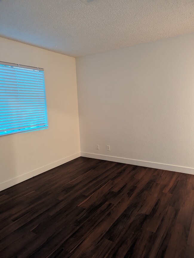 Building Photo - 3220 Figler Ct