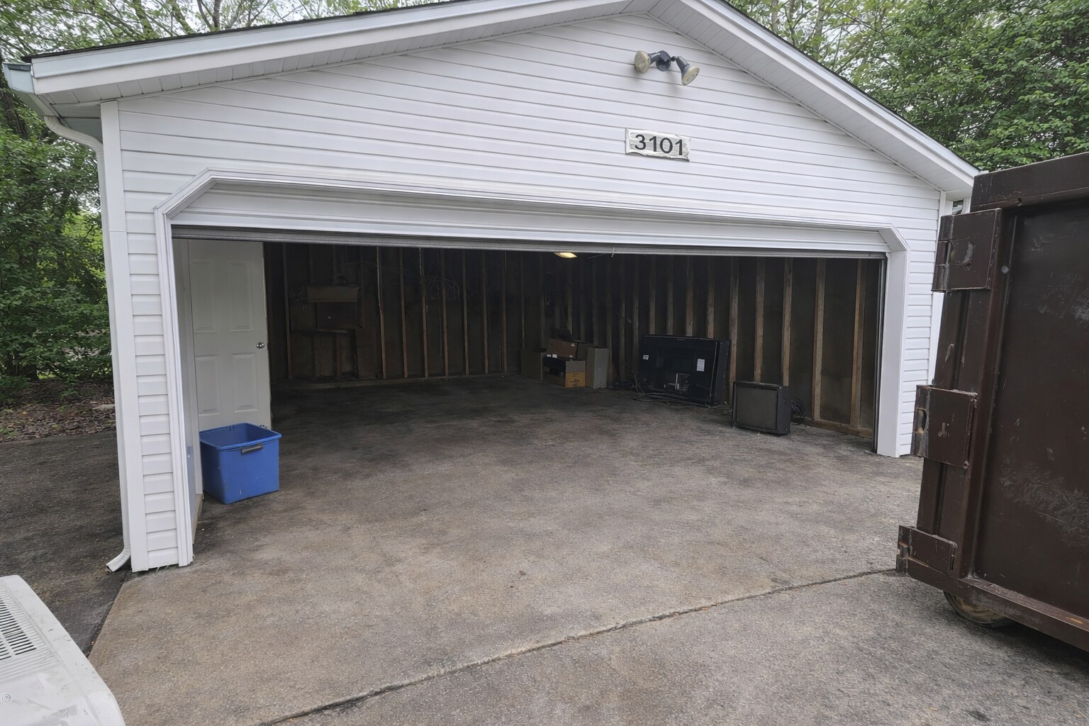 Detached Garage - 3101 Shadyside Dr
