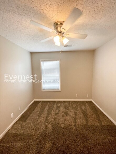 Building Photo - 1035 Summerhaven Rd