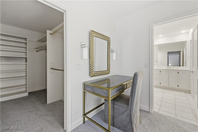 Building Photo - 2700 Lantern Ln