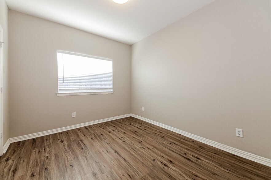 Building Photo - 116 Stanford St