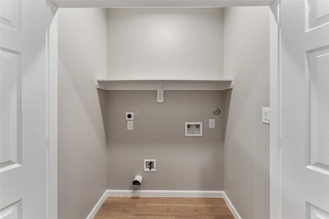 Building Photo - 10309 Teneha Dr