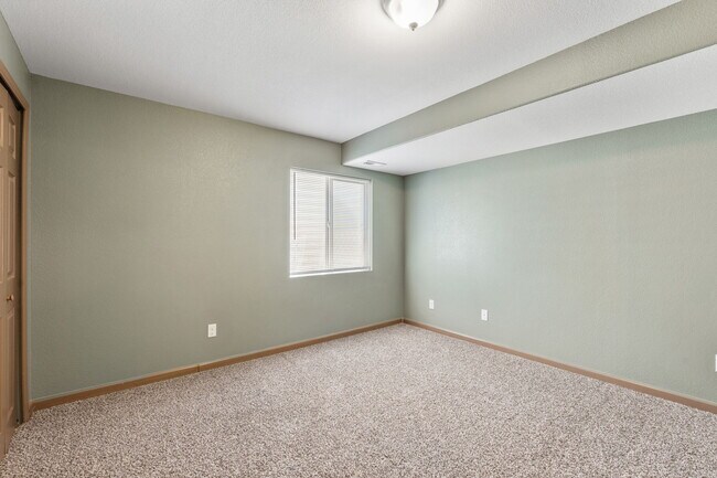 Building Photo - 5164 Fennel Dr