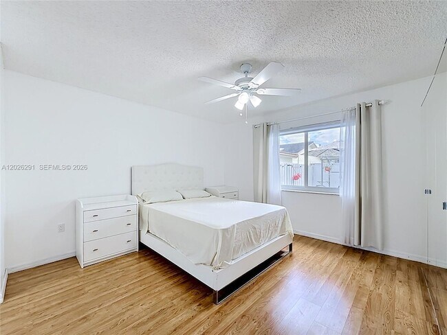 Building Photo - 15050 SW 63rd St