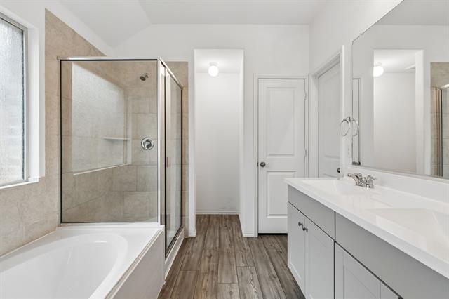 Building Photo - 4001 Fairmont Ln