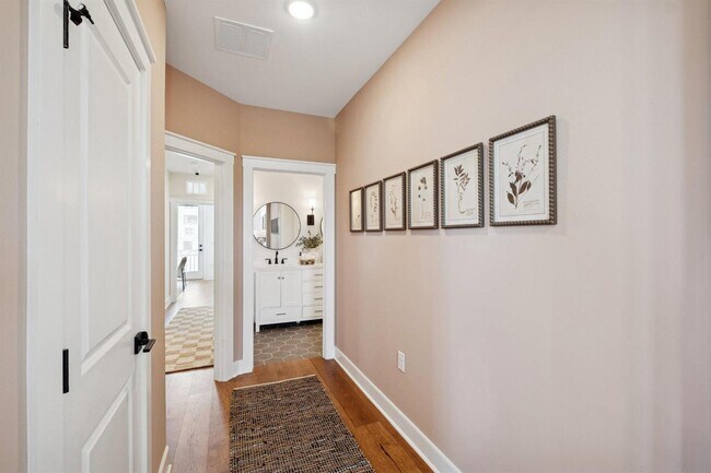 Building Photo - 14964 Deco Cir