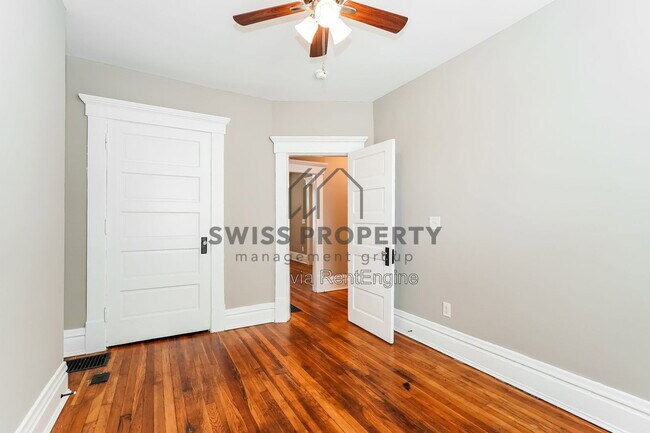 Building Photo - 338 Taylor Ave