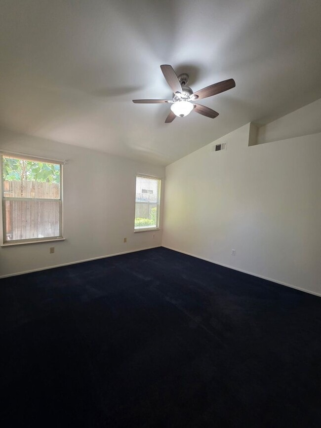 Building Photo - 6508 Pine Borough Ct