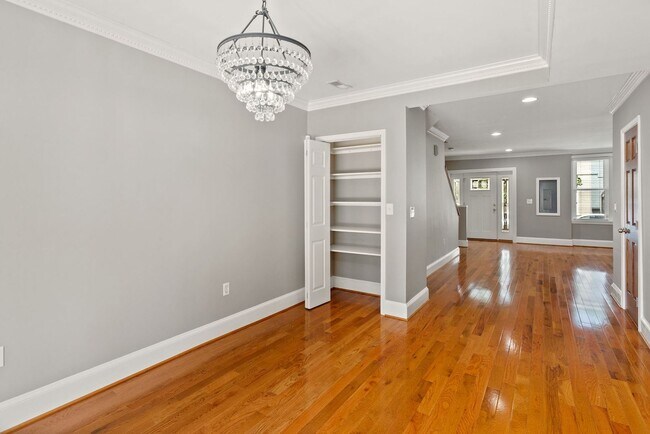 Building Photo - Available Now! 5 Minute Walk From Nats Park- 20 minute walk from Capitol Hill- 3 Bedroom 2.5 Bath...