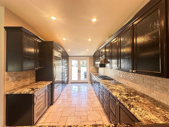 Building Photo - The Bluffs Newport Beach - House for Lease