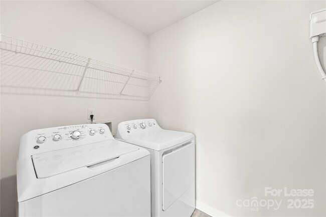 Building Photo - 15235 Wrights Crossing Dr