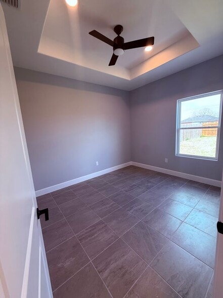 Building Photo - 3222 Villa Rosa Dr