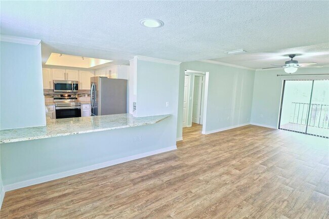 Building Photo - 2450 Heron Terrace