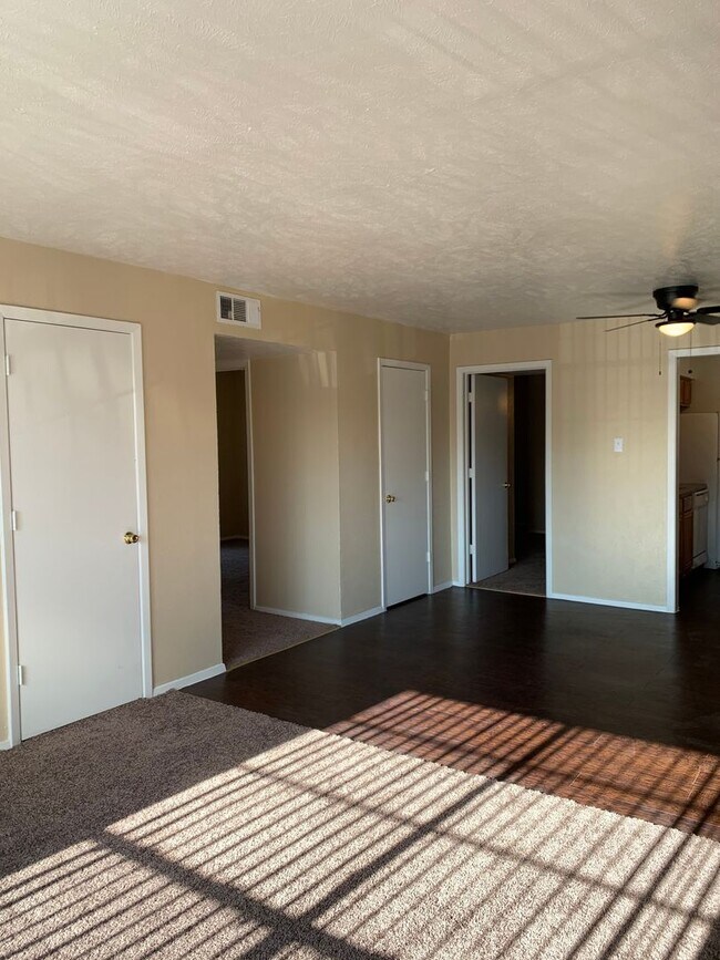 Building Photo - Spacious 3-Bedroom Apartments in Dallas – Starting at Just $1,350/Month