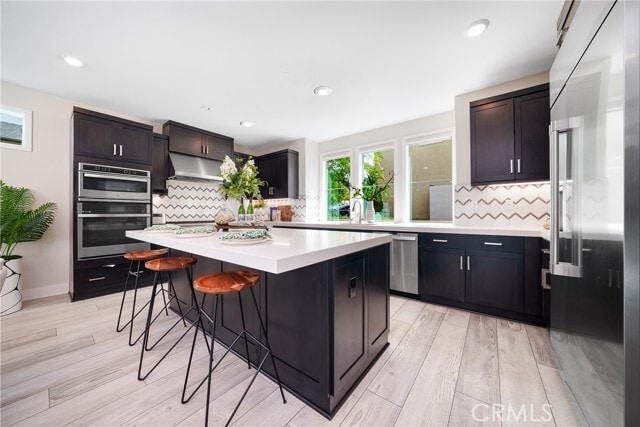 Building Photo - 130 Chorus