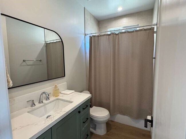 Building Photo - Brand New Upstairs Unit