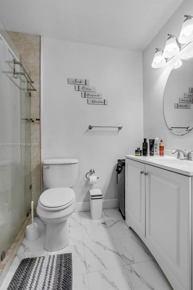 Building Photo - 2740 W 63rd St