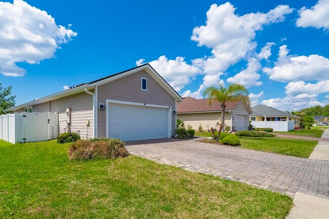 Building Photo - 494 Aventurine Ave