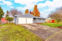 Building Photo - Charming 3 BR/ 1.5 Bath Mt. Pleasant Home.