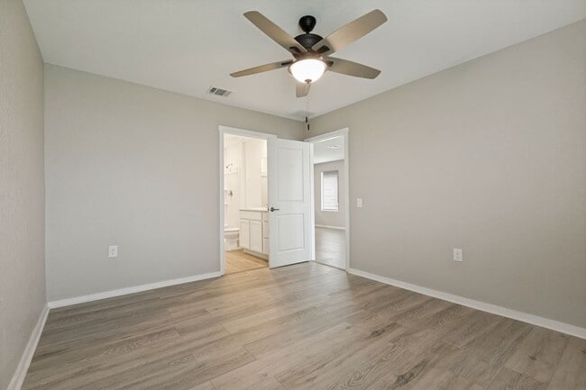 Building Photo - 11838 Flying Aces Rd