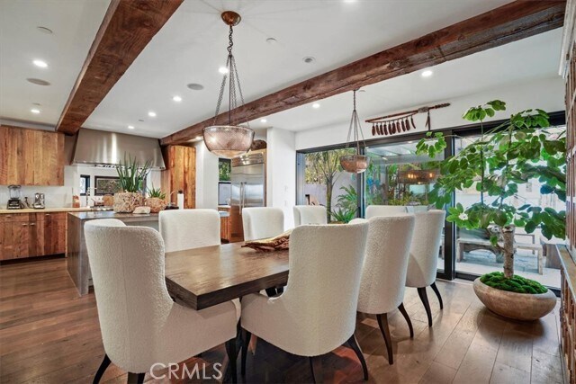 Building Photo - 1920 Ocean Way