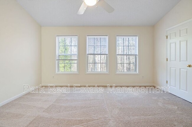 Building Photo - 420 New Parkside Dr