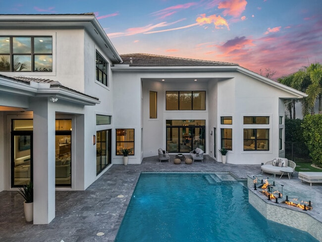 Building Photo - 17400 Rosella Rd