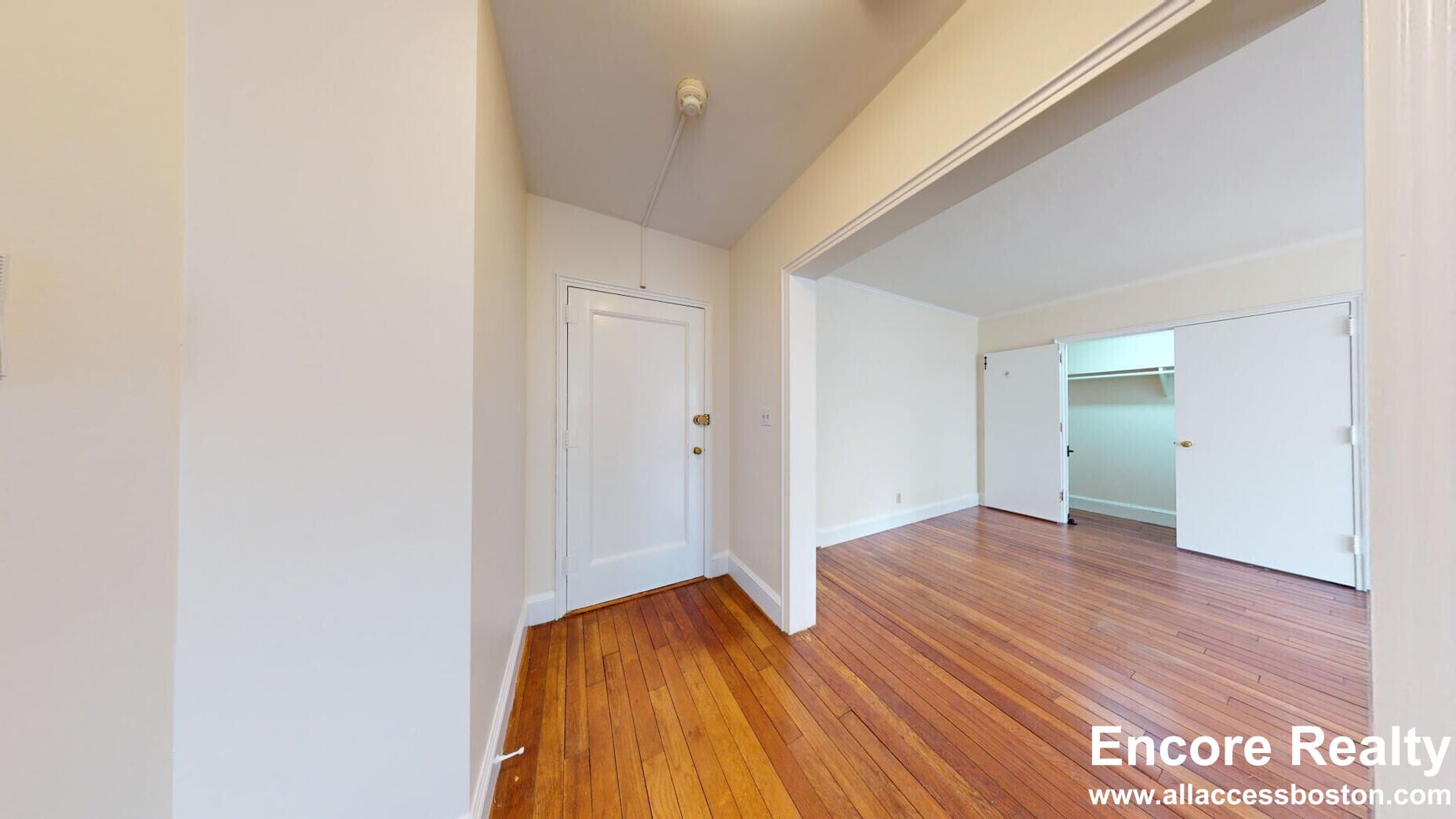 Building Photo - 550 Belmont St