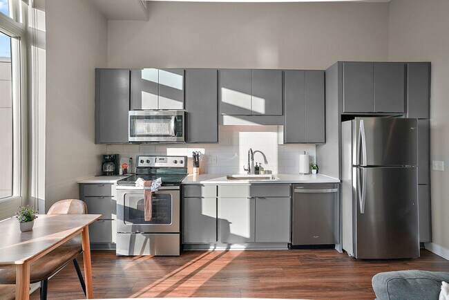 Building Photo - 1410 Nicollet Ave