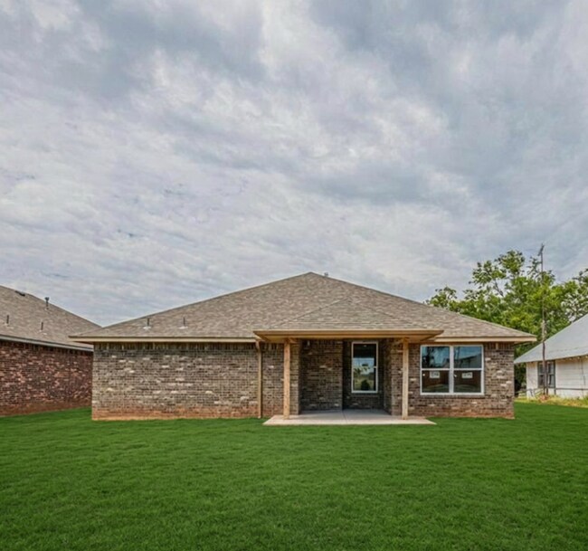 Building Photo - Beautiful 3-Bedroom Home with Modern Finishes in Perry!