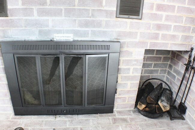 Building Photo - 1026 Blue Ridge Dr