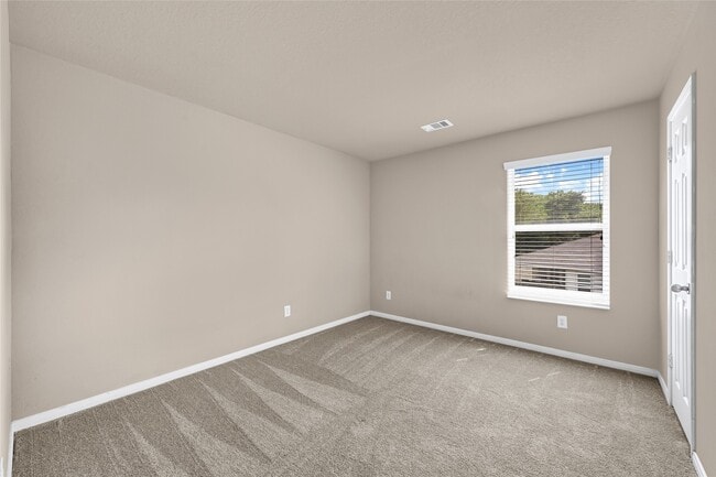 Building Photo - 3007 Apple Dale Dr