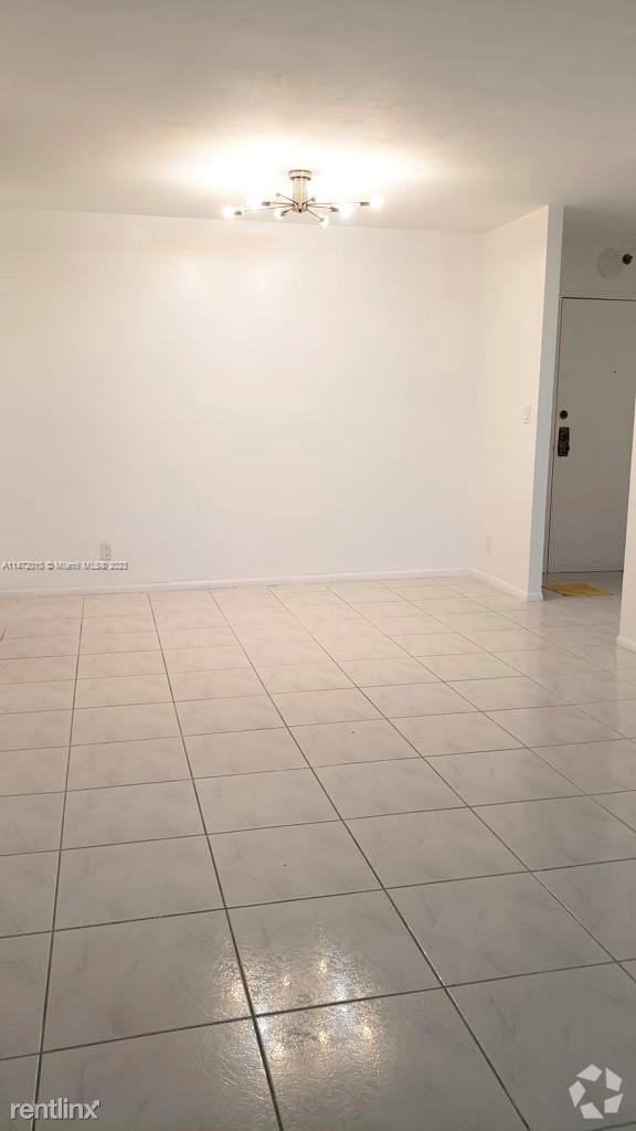 Building Photo - 1 br, 1.5 bath Condo - 3215 S Ocean Blvd A...