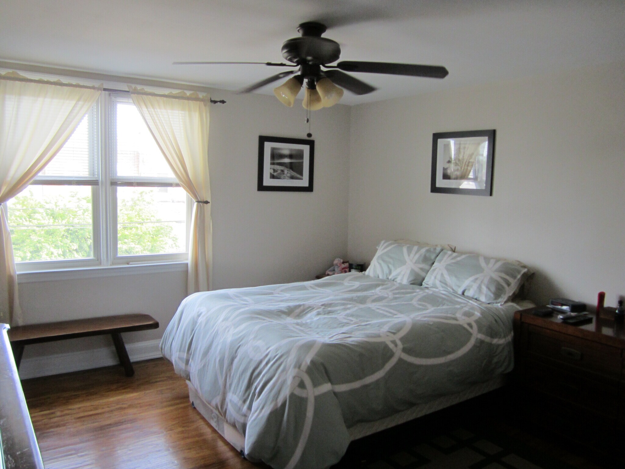 bedroom 1 - master - 559 Martin St