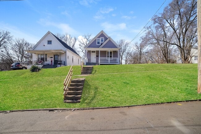 Building Photo - 1725 N Gale Ave