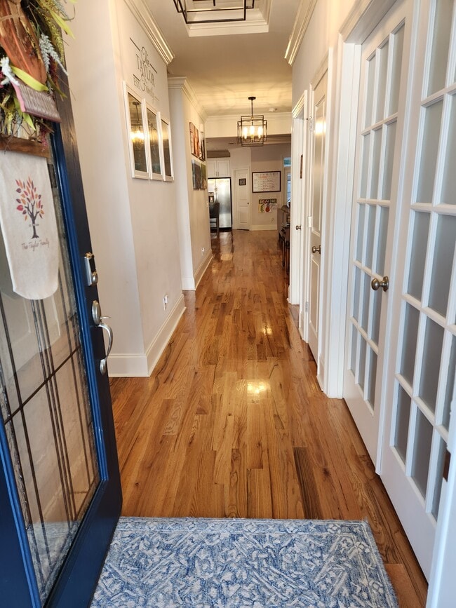 Building Photo - 5855 Vlg Rdg Wy