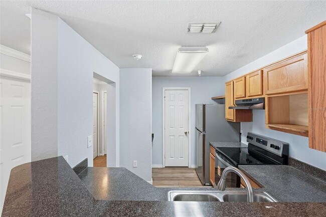 Building Photo - 3702 Palm Desert Ln