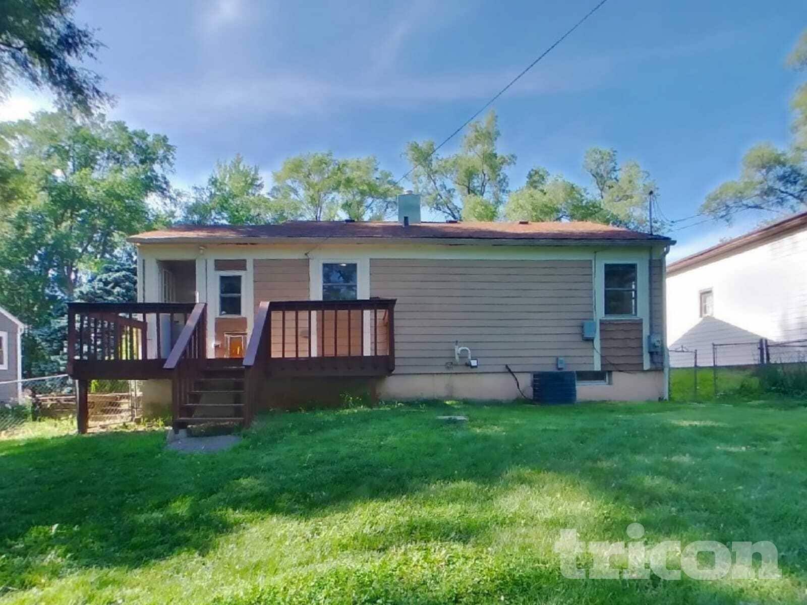 Building Photo - 9119 Memory Trail