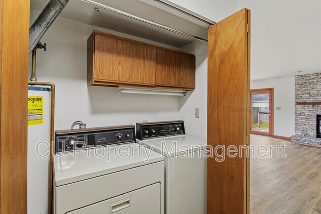 Building Photo - 3304 Halifax Dr