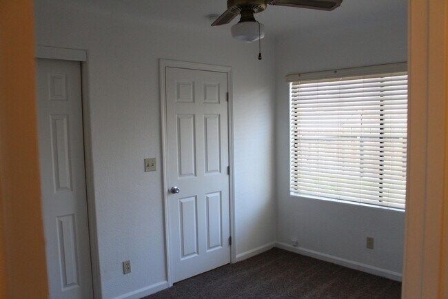 Building Photo - South Ave Turlock