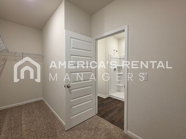 Building Photo - 180 Keller Dr