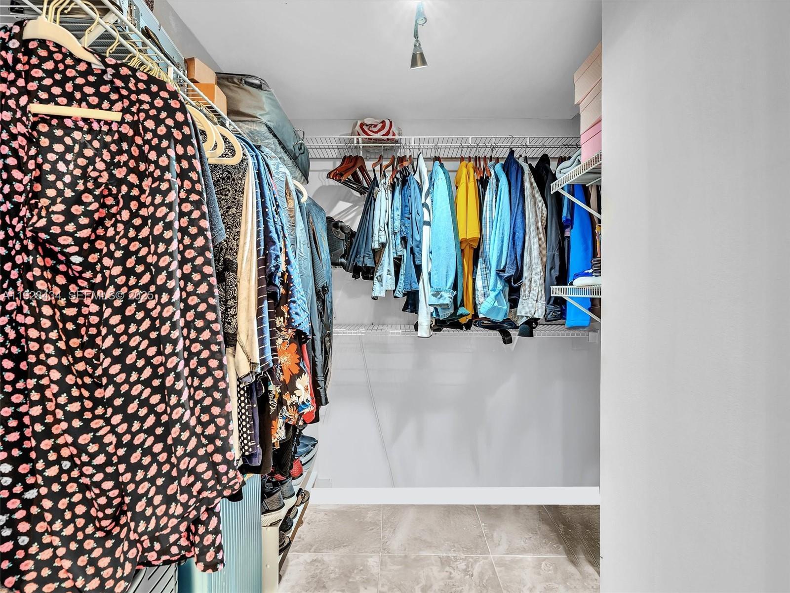 Building Photo - 18800 NE 29th Ave