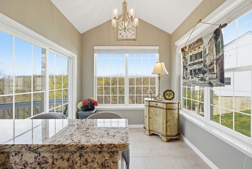 Building Photo - 263 Winding Hill Dr