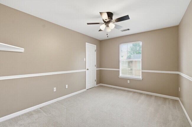 Building Photo - 1 Zircon Dr