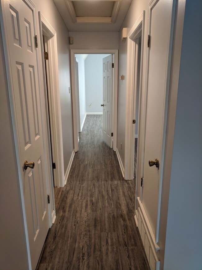 Building Photo - 3888 Oak Branch Cir W