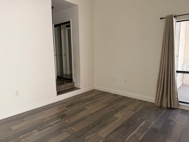 Building Photo - Gorgeous 2 bedroom 2 bath duplex in the trees