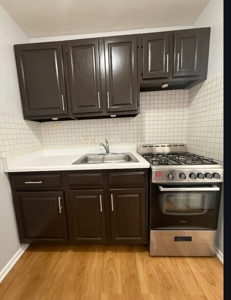 Building Photo - 4613 N Beacon St