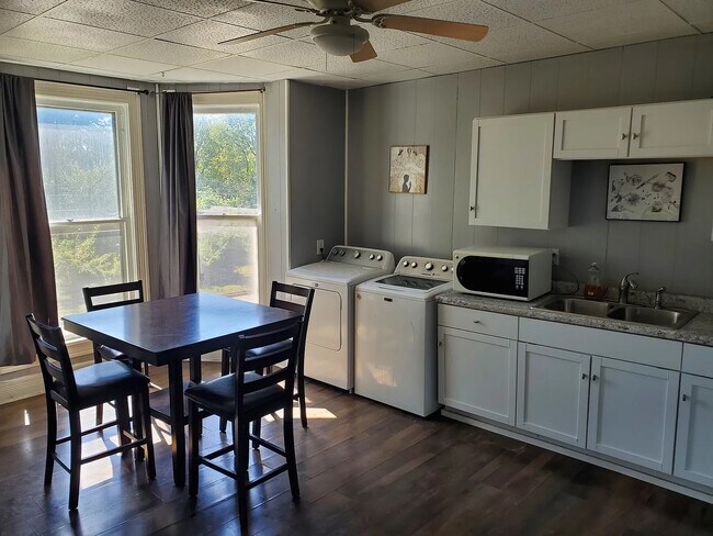 Building Photo - 1605 N Missouri Ave