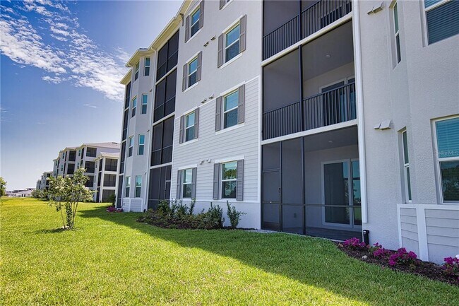 Building Photo - 12280 Wellen Golf St