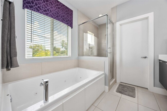 Building Photo - 1854 Dan St